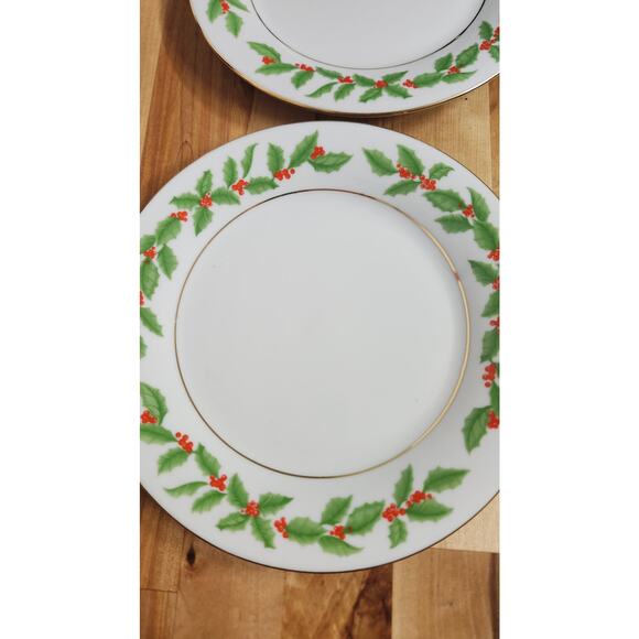 Set of 4 Vintage Crown Ming Fine China Holly Salad Plates - Picture 2 of 7